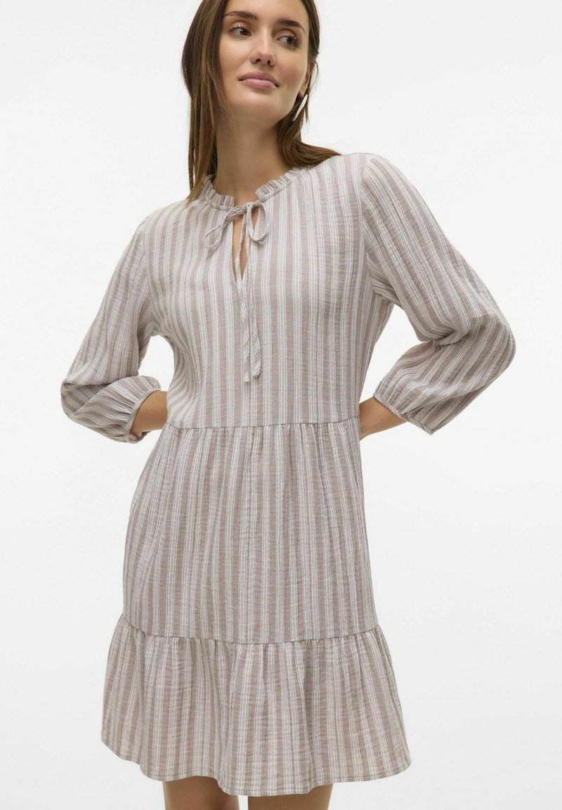 Vero Moda VMNANNA - Dnevna haljina - moon rock
