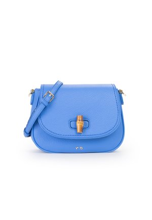 Borsa a tracolla in pelle blu con tracolla regolabile, chiusura in stile bambù e piccolo logo "V 73" davanti in basso al centro.