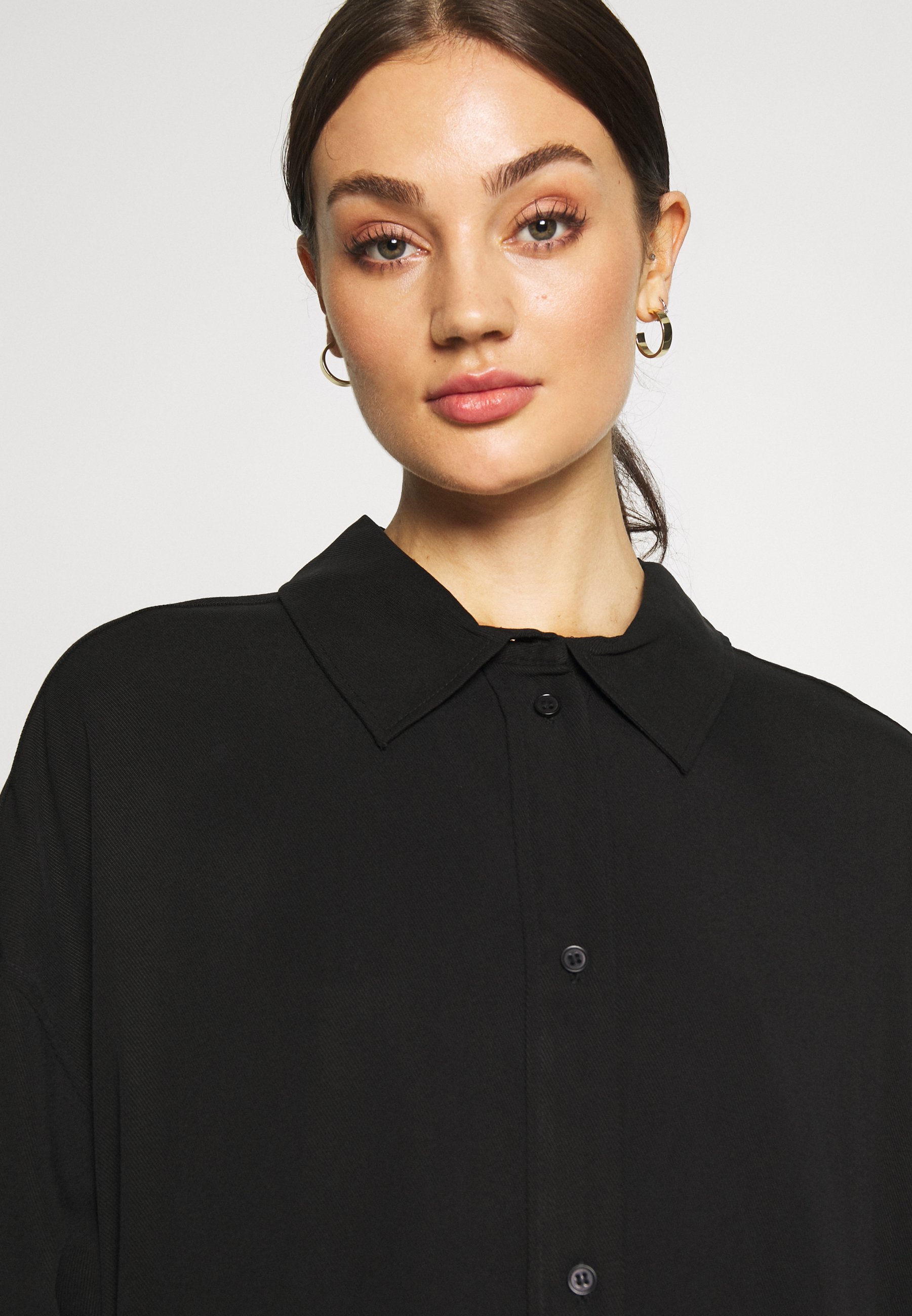 Weekday GLADYS DRESS Skjortekjole black Zalando.no Weekday GLADYS DRESS - Skjortekjole - dark dusty green