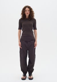 InWear Kapsáče - americano