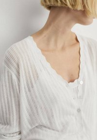 Mango Cardigan - white