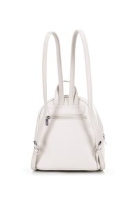 Biały skórzany plecak z regulowanymi szelkami, zamykaną na zamek kieszenią z przodu oraz minimalistycznym wzornictwem. Gładka tekstura z wzmocnionymi szwami.