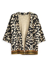 Schwarzer und beiger Kimono mit einem abstrakten geometrischen Muster, kurzen Ärmeln, offener Vorderseite und einem gestreiften Saum mit orangefarbenen und gelben Akzenten.