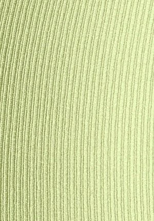 Hellgrüner, gerippter Stoff mit texturierter Oberfläche und senkrechten Linien, geeignet für verschiedene Bekleidungs- oder Textilanwendungen.