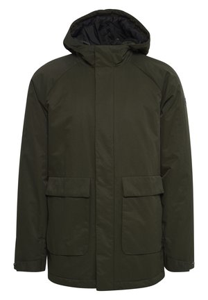 Tamsiai žalia nepralaidi vandeniui striukė su kuproliuku, susiūtomis rankovėmis, dviem priekinėmis kišenėmis ir užtrauktuko uždarymu priekyje. Lygus paviršius.