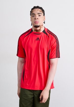 TEAMGEIST TEE - Apdrukāts T-krekls - lucid red/black