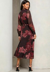 Lipsy Vapaa-ajan mekko - red