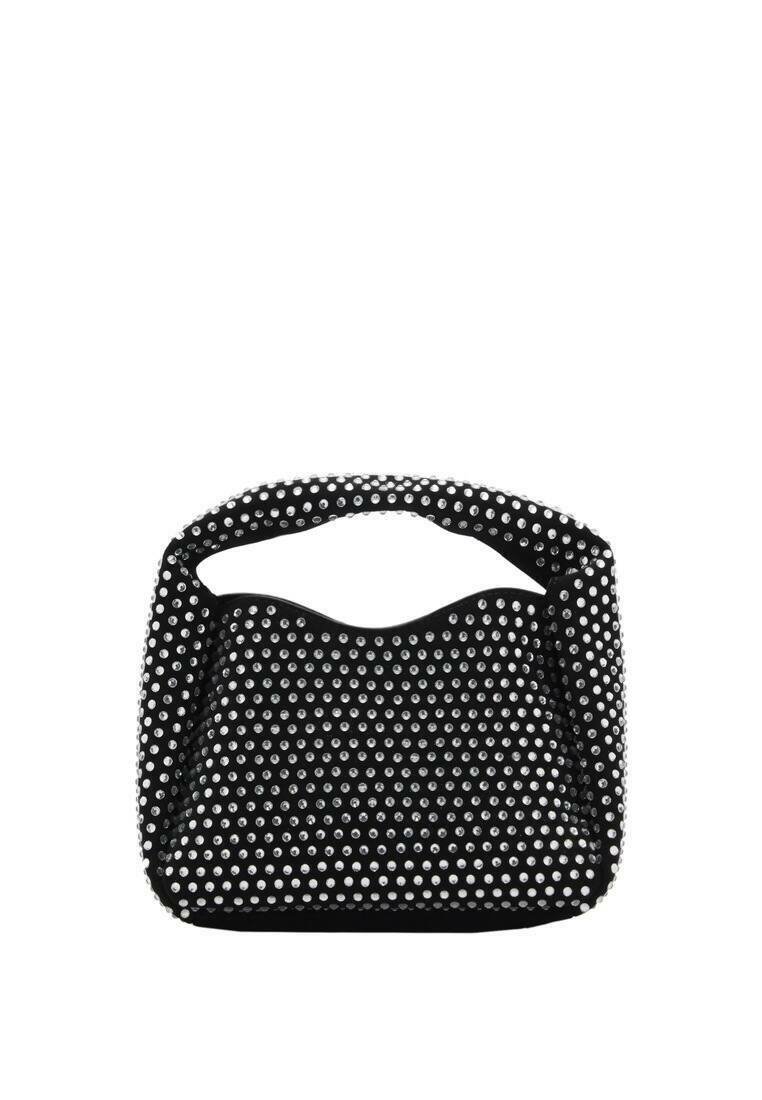 Zwarte handtas bedekt met zilveren studs, met een ronde handgreep en een zachte, gestructureerde oppervlakte. Gebogen, eigentijdse vormgeving.