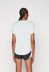 HOKA ESSENTIAL TEE - T-shirt desportiva - aqua breeze