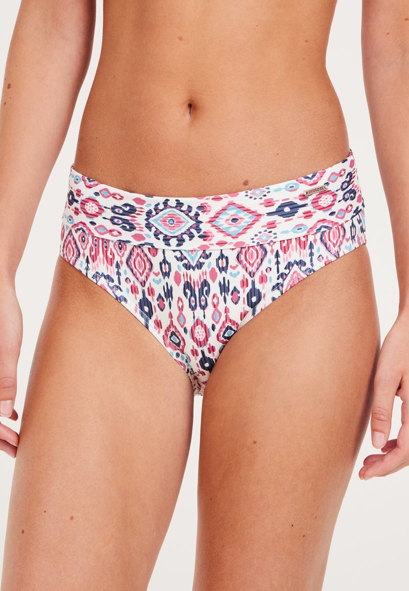 Bikiny s vysokým pasem, které mají živý geometrický vzor v růžové, modré a tmavě modré barvě na bílém pozadí, vyrobené z elastického materiálu.