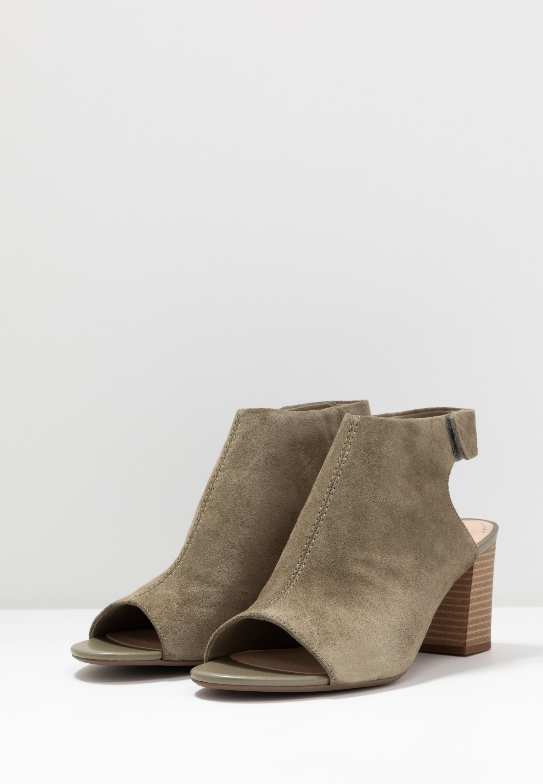 Clarks DEVA BELL - Sandaler med ankelstøtte - olive Clarks DEVA BELL - Sandaler med ankelstøtte - olive