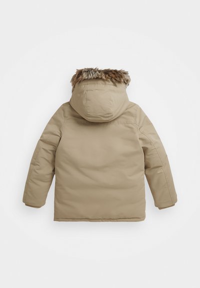 Beige gepolsterte Jacke mit Kapuze und Kunstfellbesatz. Verfügt über eine glatte Außenfläche, lange Ärmel und einen geraden Saum.