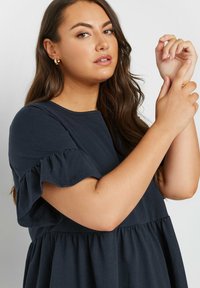 Yours Clothing Vapaa-ajan mekko - navy