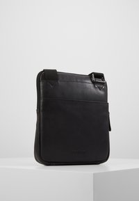 Strellson HYDE PARK SHOULDERBAG - Skuldertasker - black
