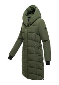 Gewatteerde groene parka jas met een grote capuchon, lange mouwen, elastische manchetten, voorzakken en een glanzende afwerking. Voorzien van een ritssluiting.