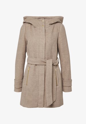 Beige villasegue segakate, millel on kapuuts, vöödiga talje ja külgmised lukuga taskud. Omab tekstureeritud, kalasetookirja mustrit ja kohandatud lõiget.