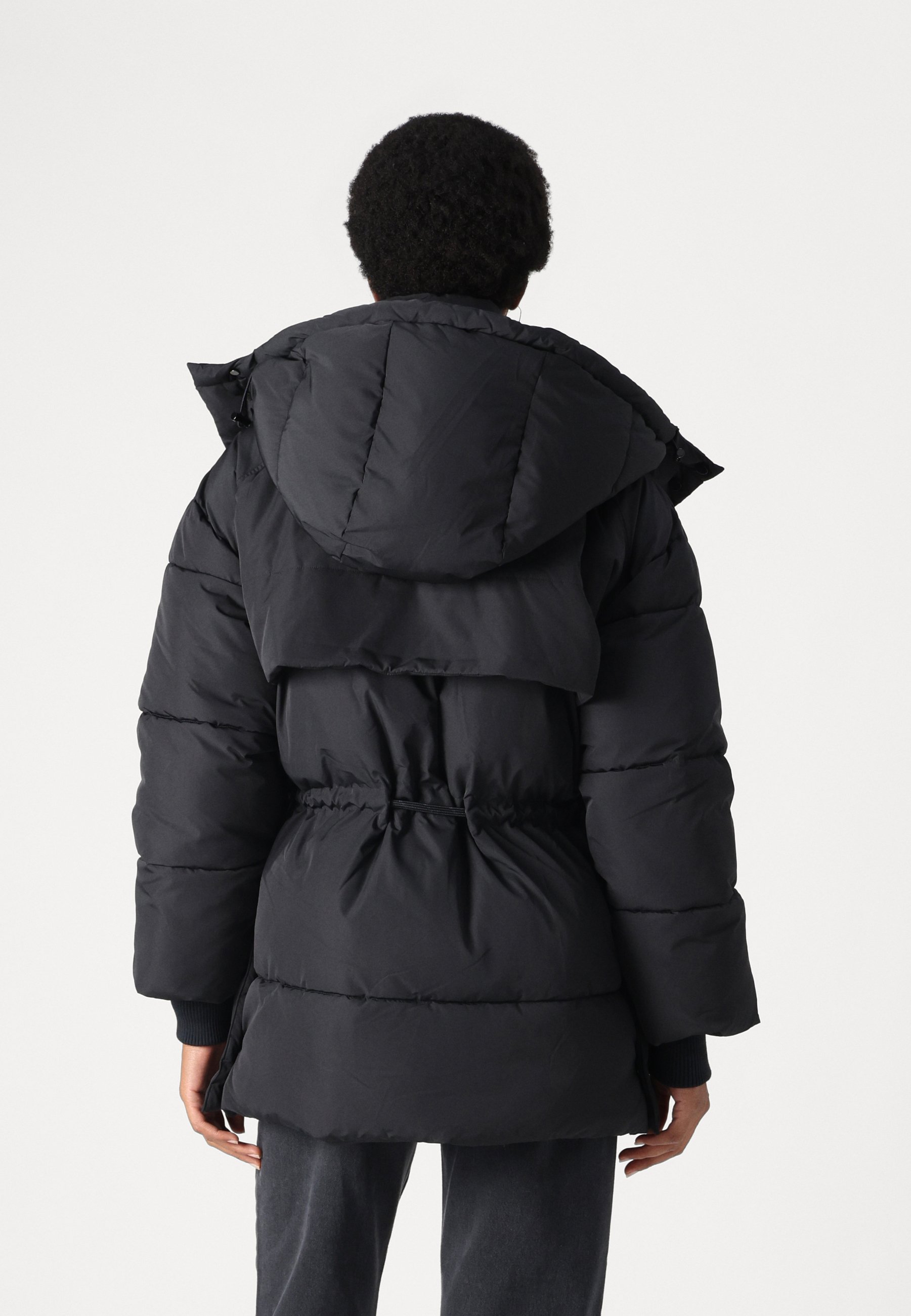 希少‼️ F.C.Real Bristol GOLF BAG FCRB レザー 模写】【伝来】mz2325〈濱田台兒〉大幅 ペルシャ鉢と葡萄図 共箱 太巻