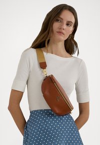 LEATHER MARCY BELT BAG - Sac banane - lauren tan