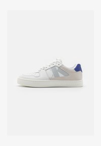 Selezionato, white/mushroom/sapphire blue