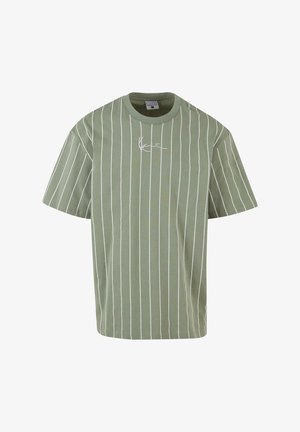 Žalia trumpomis rankovėmis marškinėliai su baltomis vertikaliomis juostelėmis ir mažu logotipu ant krūtinės. Pagaminti iš švelnios medvilnės medžiagos.