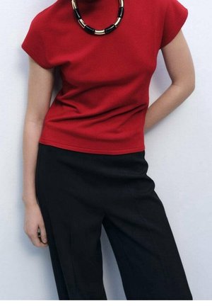 Jednoduché tričko - red