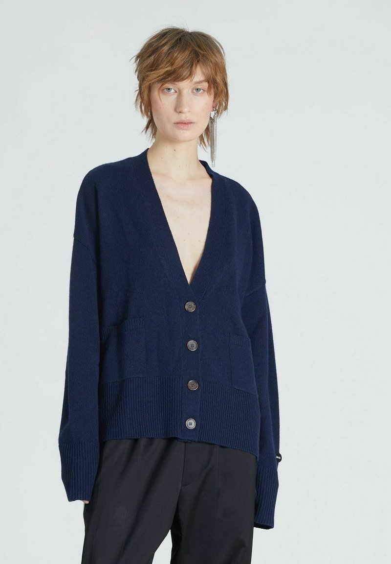 I AM YOUR SISTER - Vest - blue, Vergroten