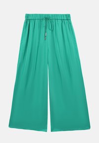 Unselected, green