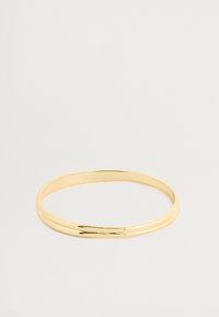 Złoty metalowy bransoletka o gładkim, wypolerowanym wykończeniu. Charakteryzuje się prostym, cienkim wzorem z dwoma nakładającymi się okrągłymi kształtami.