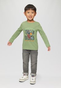 s.Oliver À ORNÉ D’UN IMPRIMÉ CHATOYANT - Longsleeve - helles olivgrün