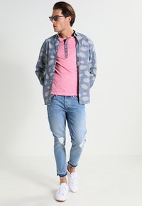 Key Largo MT ARENA  - Print T-shirt - pink