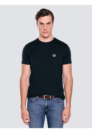 - T-shirt z nadrukiem