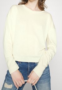 DRYKORN Pitkähihainen paita - off-white