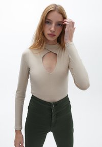 OXXO WITH CUTOUT DETAIL - Langærmet T-shirt - feather gray