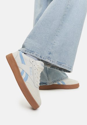 FORTE LOUNGER DOUBLE UP - Trening copati - cream/light blue