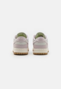 Nike Sportswear DUNK - Tossud - light bone/platinum violet/light brown/sail
