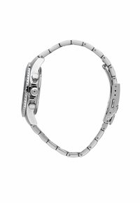 Orologio in acciaio inossidabile argentato con cinturino curvato, cassa rotonda e tre pulsanti laterali. Presenta una lunetta testurizzata e una chiusura a scatto.