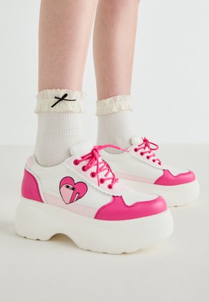 Koi Footwear LOVEABLE ANTICS - Športni copati - pink