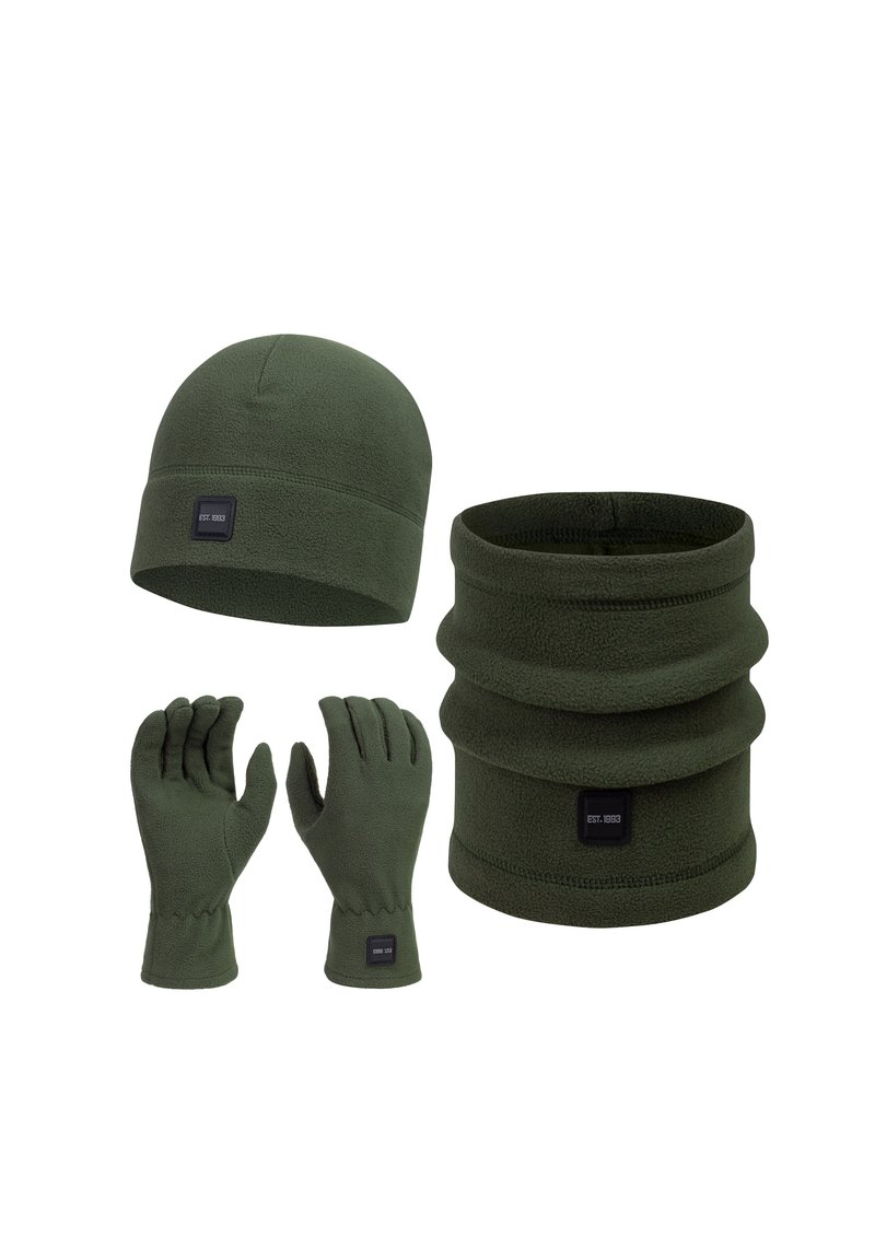 Groene fleece muts, handschoenen en nekwarmer set. De muts heeft een ronde kroon; de handschoenen zijn vingerloos. Alle stukken hebben een gestikte afwerking en een merketiket.