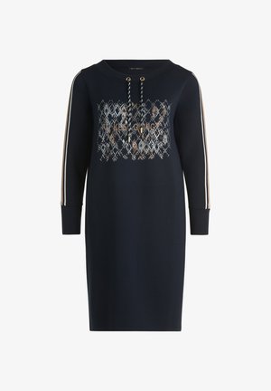 Robe sweat bleu marine avec un motif en losange sur le devant, des accents dorés, un col à cordon de serrage et des poches latérales. Manches longues avec des rayures.