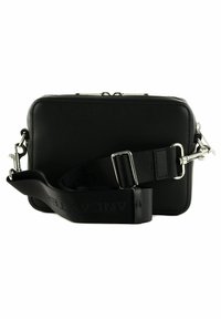 Borsa rettangolare nera realizzata in materiale sintetico liscio, con zip argentata, tracolla regolabile e logo del marchio impresso sulla tracolla.