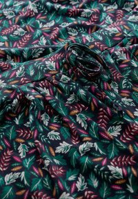 Seasalt Cornwall Pyžamo - multi sunlit leaves dark jade