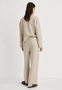 Mango Pantaloni - sand