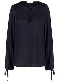 Blouse navy en tissu lisse, avec un col rond agrémenté d'un détail à nouer, des manches longues ballon avec des poignets à nouer, et une coupe décontractée.