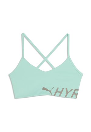Hellblauer Sport-BH mit dünnen gekreuzten Trägern und grauem Puma-Logo sowie Teiltext auf dem vorderen Bund.