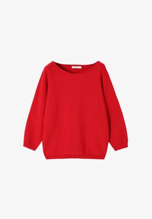 Crvena pletena džemper s širokim izrezom, dugim rukavima i dekorativnom točkastom teksturom na rukavima. Mekani materijal i rebrasti manžeti na rubu.