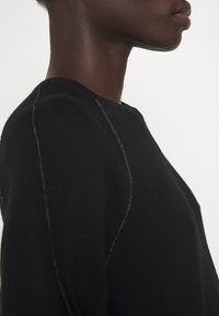 Tiger of Sweden Abito in maglia - black