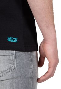 Wrong Friends CLASSIC - Jednoduché tričko - black
