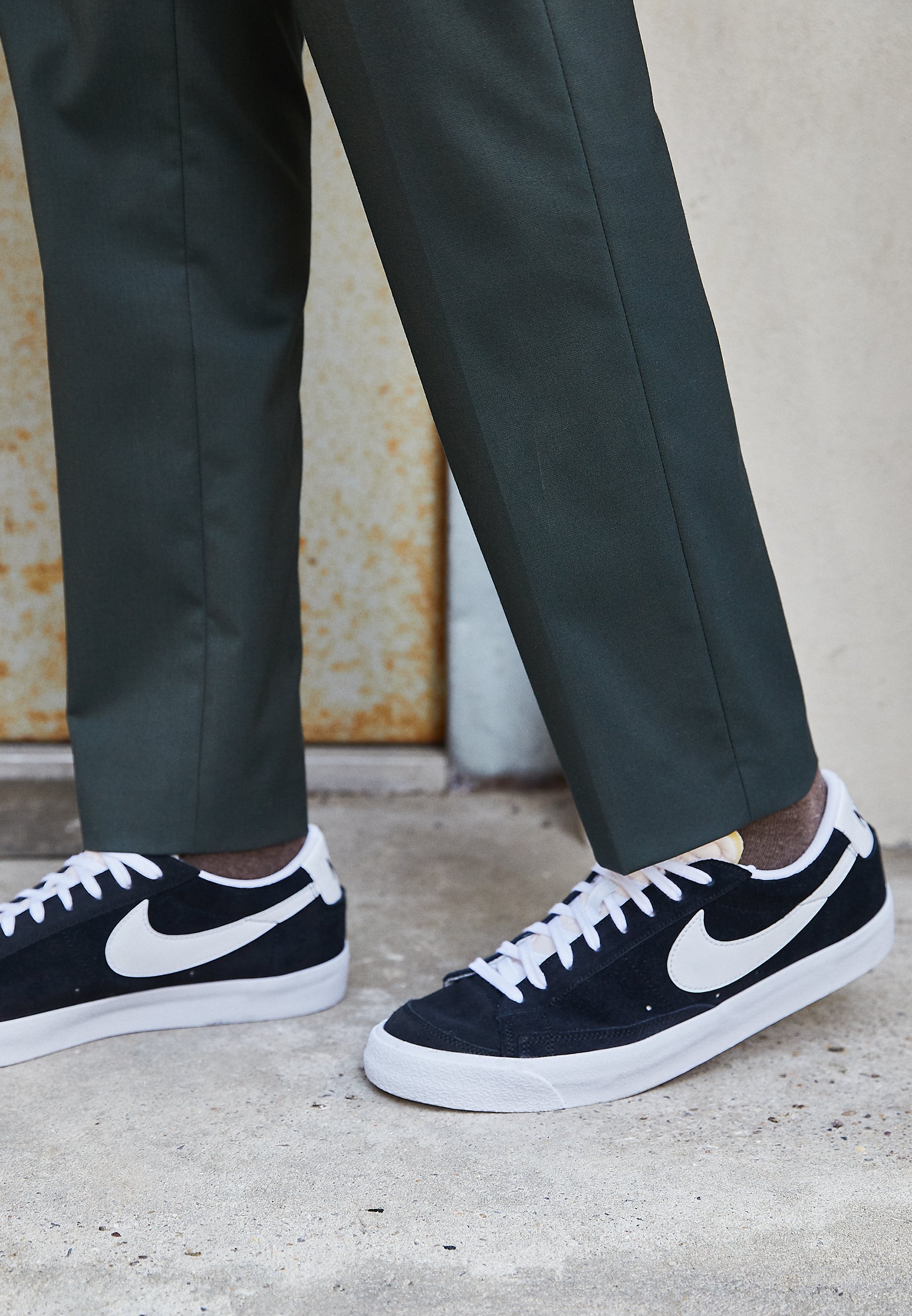 nike sportswear 77
