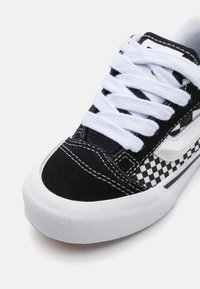 Vans KNU SKOOL UNISEX - Sneakers - mix checker black/true white