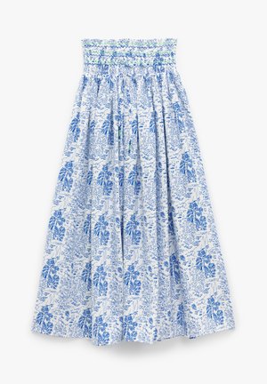 Blauw-witte geplooide rok met een smockband, met een landschapontwerp met bomen en water. Lichtgewicht stof met een vloeiende vorm.